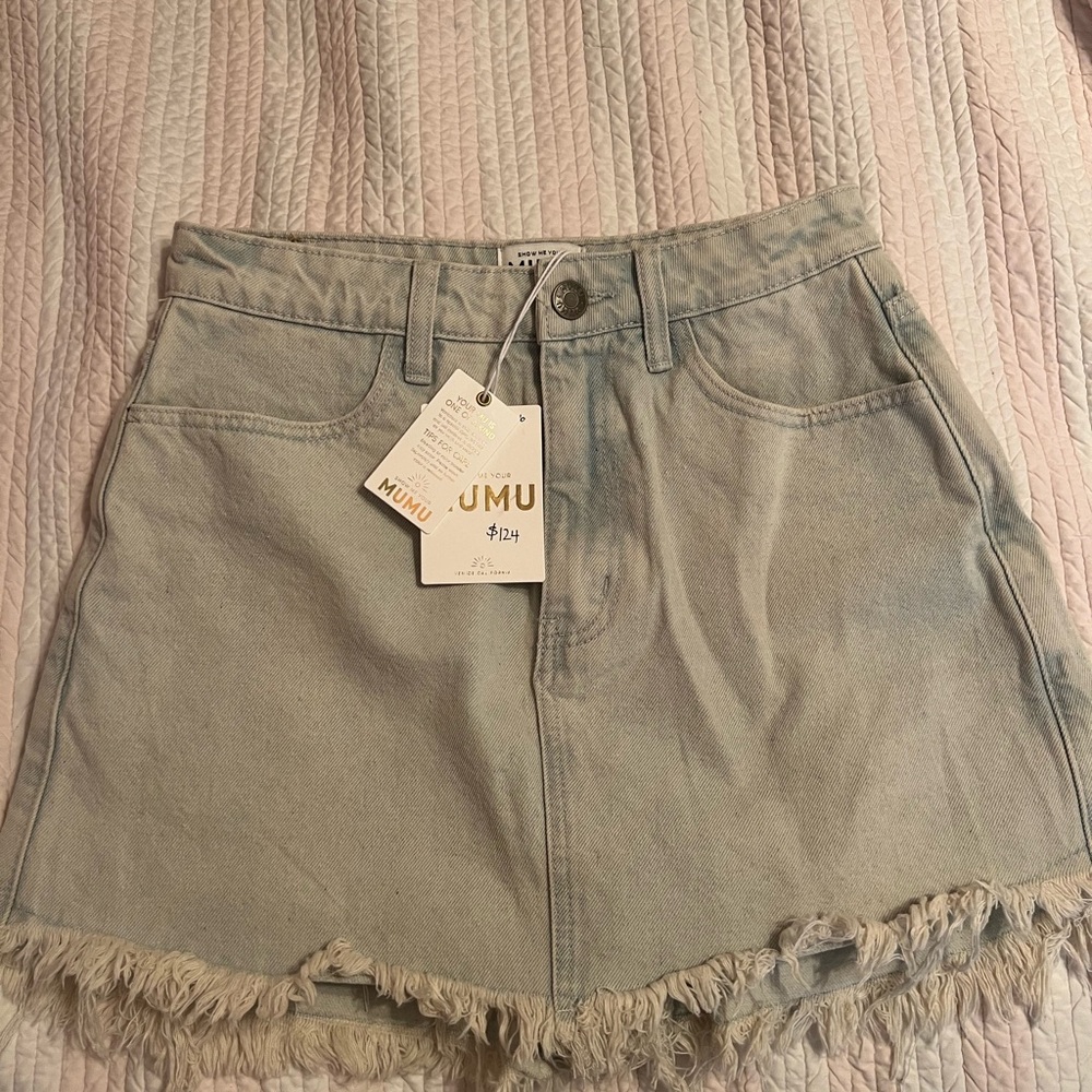 NWT show me your mumu Light Blue Denim Frayed Hem SKORT